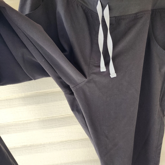 Figs black scrub pants - Picture 7 of 12